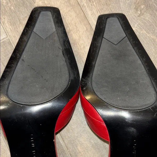 Vintage Bandolino Elegant Red Women's Heels - Image 5