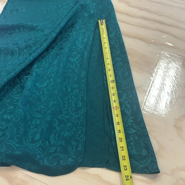 Vintage Victoria’s Secret Emerald Green Lace Sequin Midi Slip‎ Large - Image 13