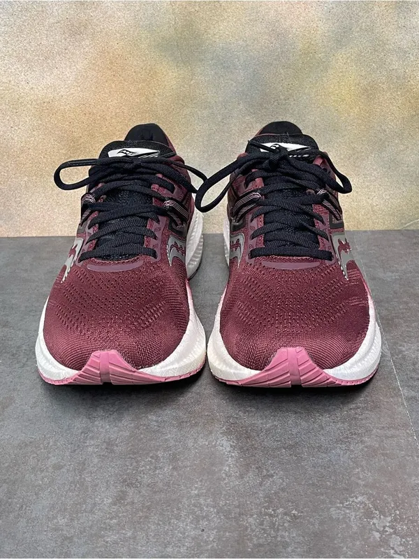 Saucony Triumph 20 Women's Burgundy Running Shoes Size 9 - Image 8