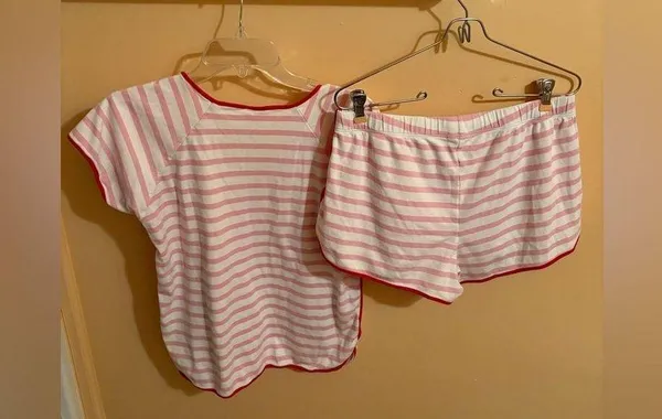 Lake pink & white striped tee & shorts pajama set - Image 4