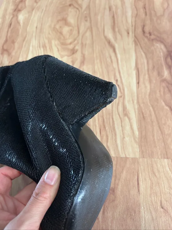 Guess black sequin booties size 8.5 - Image 5