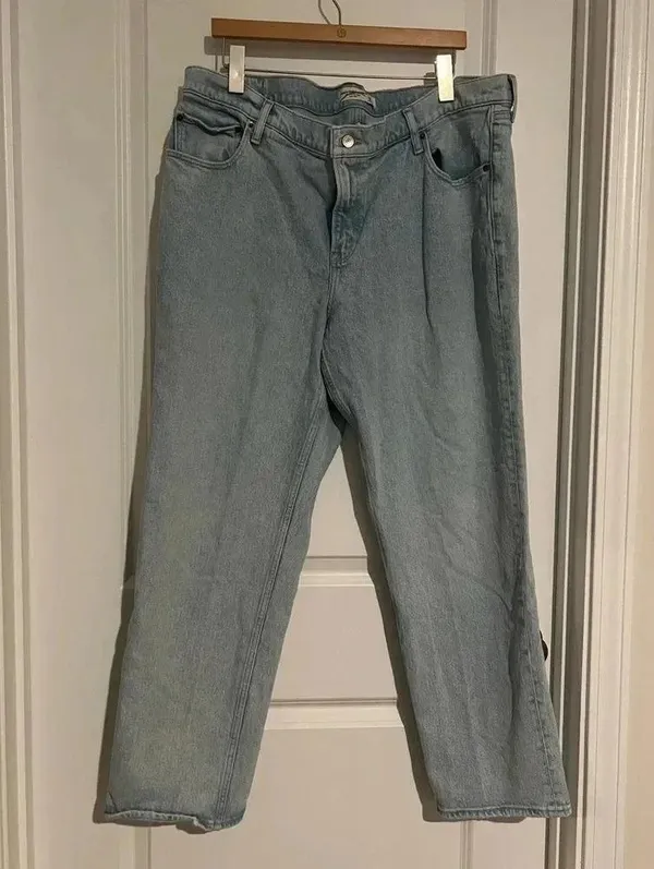 Abercrombie & Fitch The 90’s Straight low rise jeans size 34 - Image 2