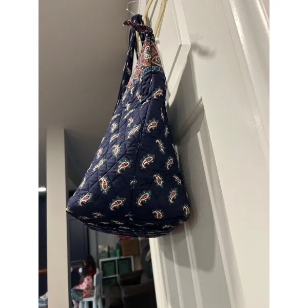 Vera Bradley Miller bag in Retired Navy pattern excellent condition - Image 3