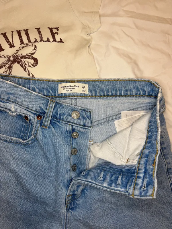 Abercrombie and Fitch Shorts - Image 2