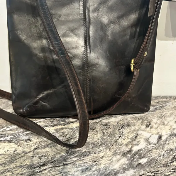 Chic Dark Brown Leather Crossbody Bag - Image 5