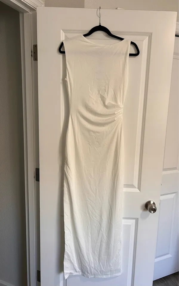 New Showpo Bel Maxi Dress Asymmetrical Side Fitted Dress Size Small MSRP $109 - Image 6