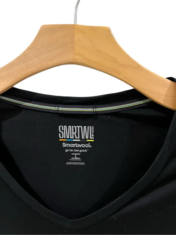 Smartwool Active Ultralight Black V-Neck Short Sleeve Tee Top Women’s Large - Image 9