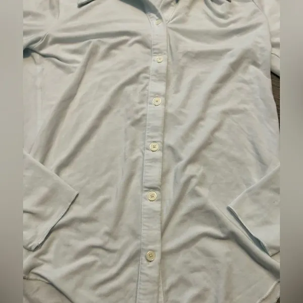 Aritzia Wilfred Button-Up Shirt Small - Image 2