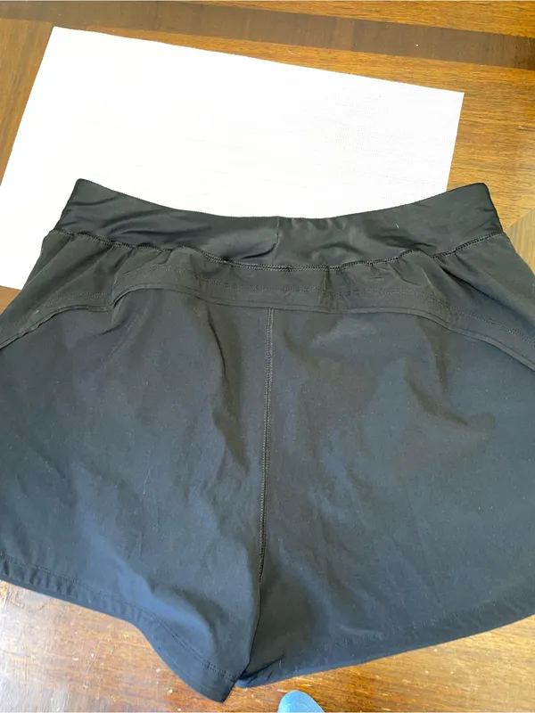 Lands’ End Women’s 16W Black Active Athletic Shorts Pockets Stretch Plus Size - Image 4