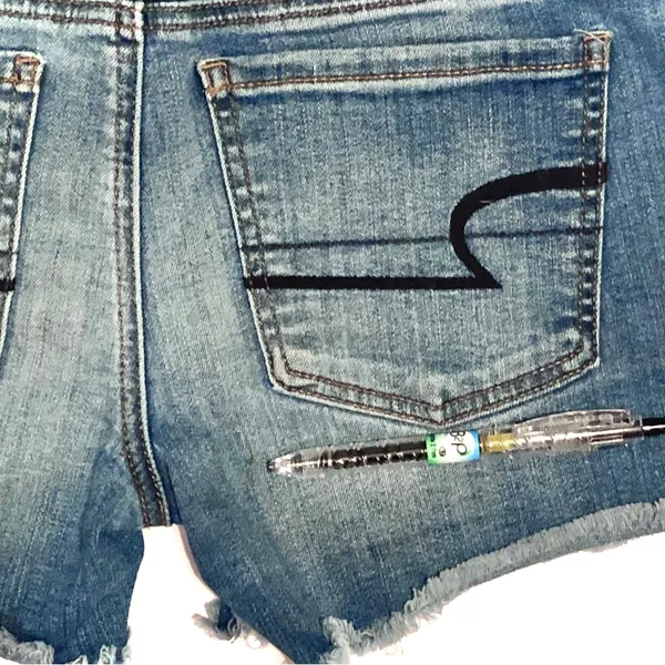 American Eagle Jean Shorts with Frayed Hem Size 2 - Image 2