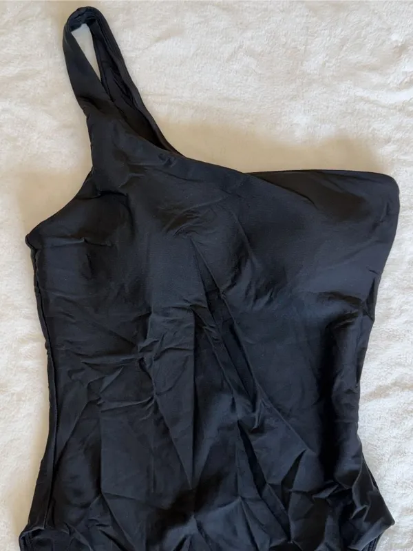 NWT J.Crew Black Kay One-Piece in Classic Sculpt - Size: 6 - Image 4