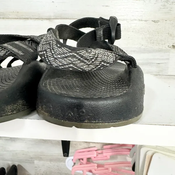 Chacos Z/2 Classic‎ Sandals Vibram Soles Black Grey Zig Zags Womens 9 - Image 2