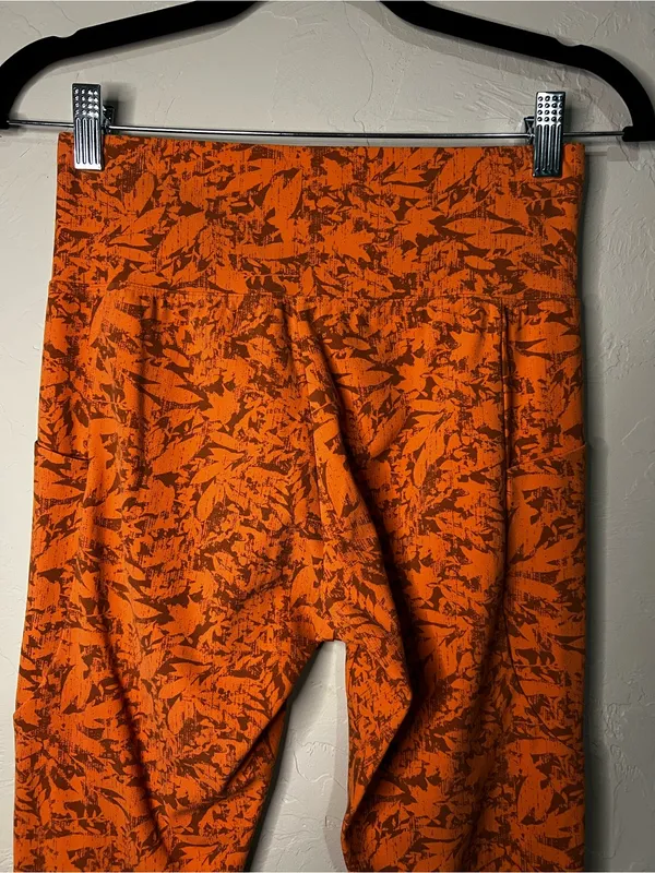 REI Co-Op Take Your Time Orange Brown Leaf So Soft 7/8 Pockets Athletic Leggings - Image 8