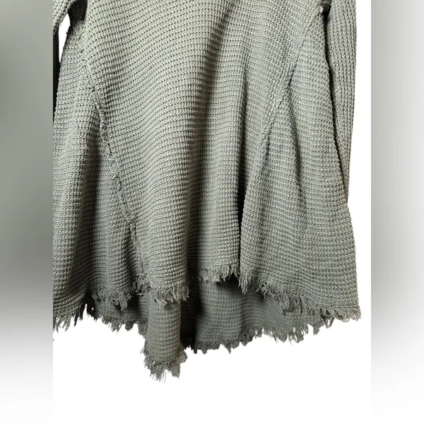 Free People Distressed Waffle Knit‎ Cold Shoulder Sweater Small Olive Green - Image 5