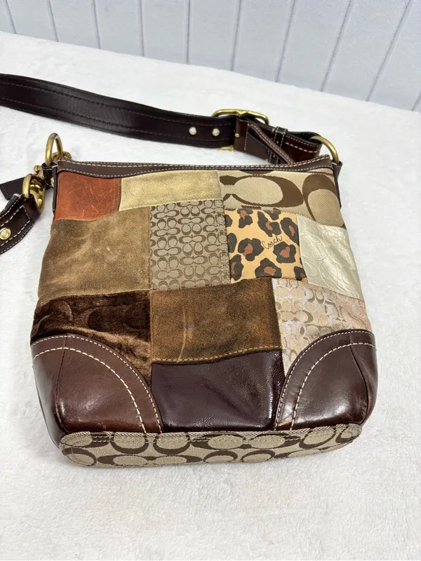 Vintage Coach Y2K Patchwork Signature Leather Suede Crossbody Bag - Image 6