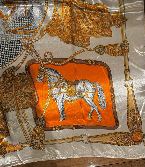 VINTAGE Equestrian ivory/ORANGE Horses&Tassels Print silky Scarf 35’/35’ - Image 3