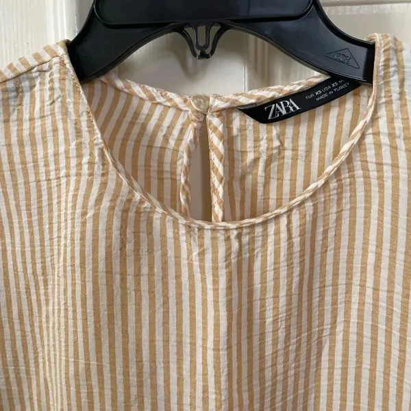 Zara yellow and white striped short sleeve crop top - Image 14