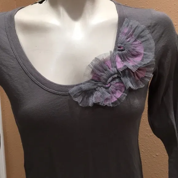 Banana Republic long sleeve tee - Image 2