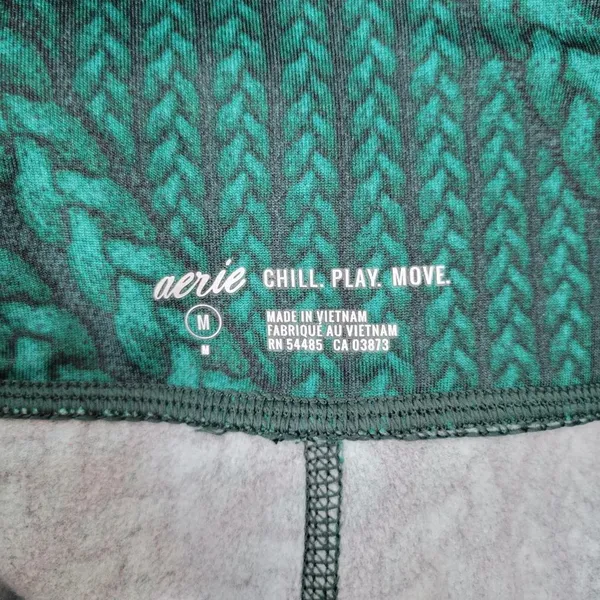 Aerie Women's High Waisted Leggings Green Cable Knit‎ Print Size Medium - Image 5