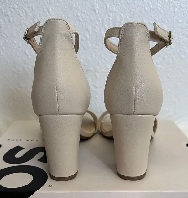SO Chiron Block Heel Ankle Strap Special Occasions Heels Bone Color Size 8 - Image 6