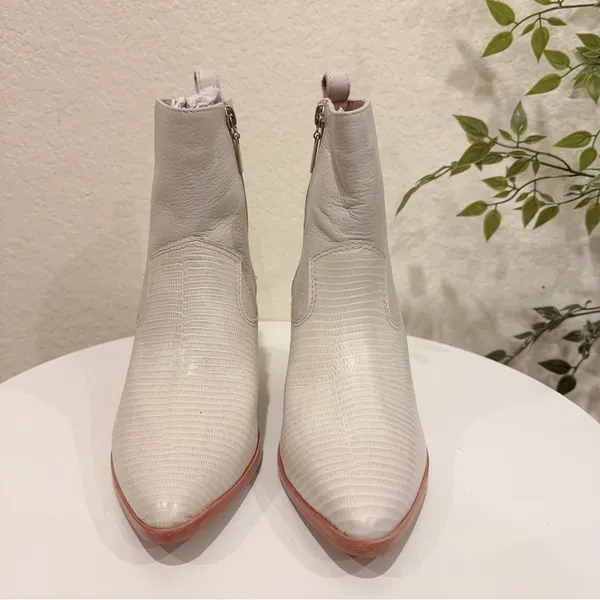 Kaanas Hague Cowboy Leather Bootie in Ivory NWOT Size 6M - Image 2