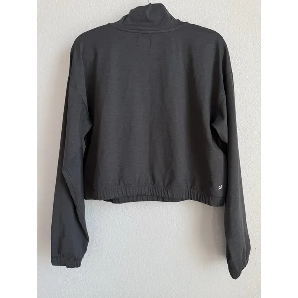 Peloton Dreamblend Mock Neck Crop Sweatshirt Gray M Athleisure Gorpcore Cozy - Image 2