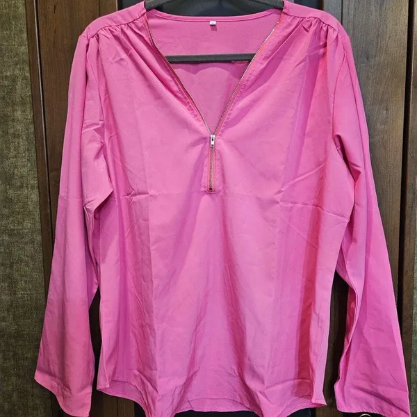 Elegant Women's Blouse NWOT - Image 2