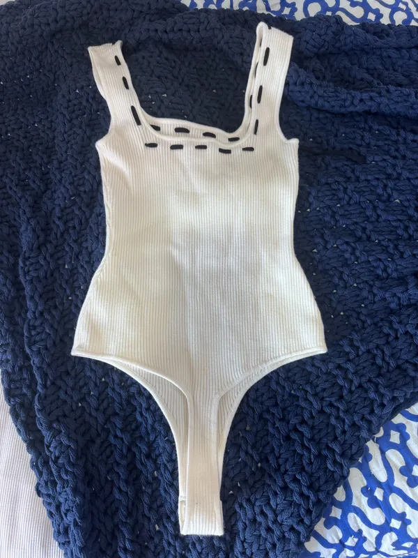 White knit Le Lis bodysuit  - Image 3