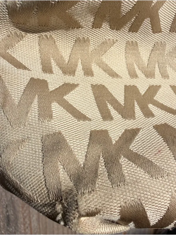 Michael Kors jet set gathered Beige Tan MK Logo Drawstring tote Shoulder Bag - Image 7