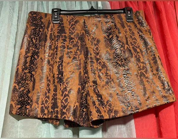 Haute Monde skort XL - Image 2