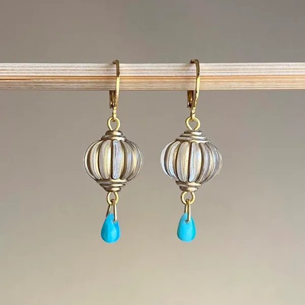 Handmade vintage style chic dangle earrings💧💙 - Image 3