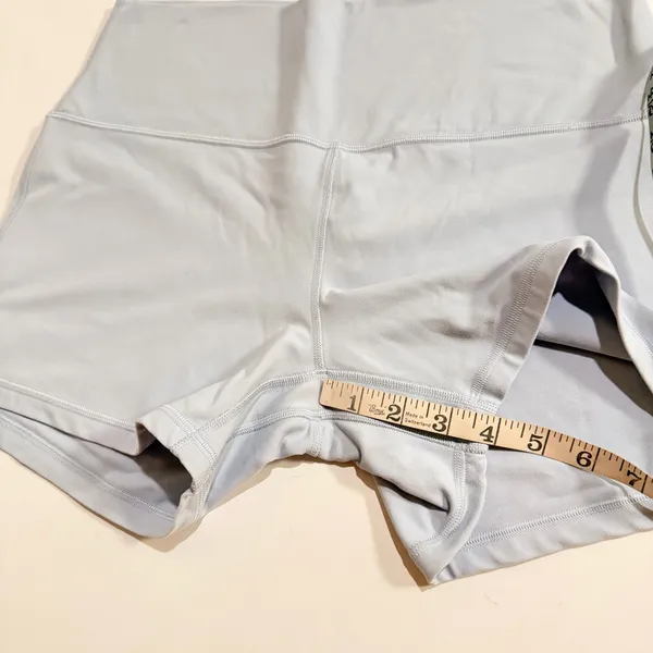 Lululemon Align 4" light blue workout shorts size 14 - Image 8