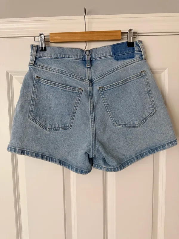 Abercrombie & Fitch 4” Mom Short High Rise Light Wash Jean Shorts - Image 3