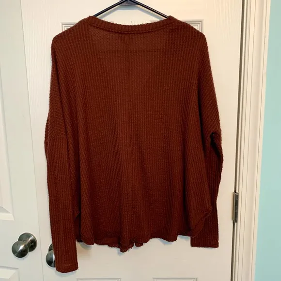 Out From Under Rust Oversized Thermal Button Front Top Women's Size Small‎ - Image 6