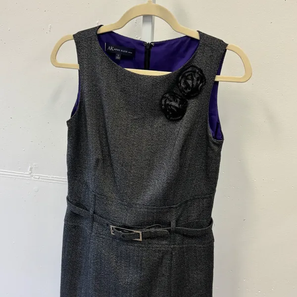 Anne Klein 2010s Grey Herringbone Tweed Sheath Dress Belted Floral Size 6 Career - Image 3