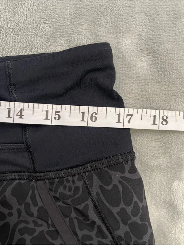 Lululemon Run Times shorts 4” black gray print running gym training activewear 8 - Image 9