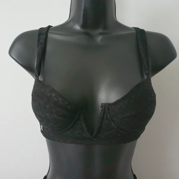 BFYNE Sporty Chic Clean Black Textured Underwire Bikini Set S/M Black - Image 2