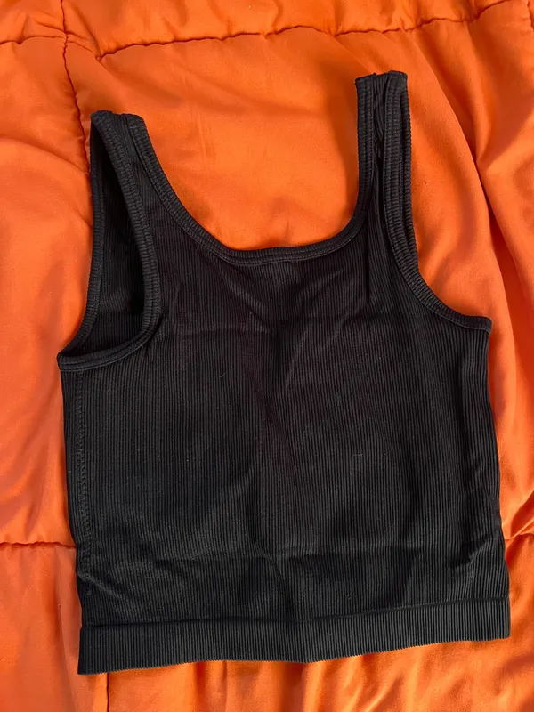 Pro-Fit Seamless Padded Sports Tank Top - Image 4