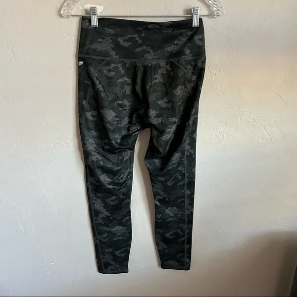 Fabletics Power-hold Black Green Camo 25 in‎ Leggings - Image 6