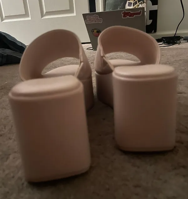 Baby Pink Platform Sandals Size 7 - Image 3