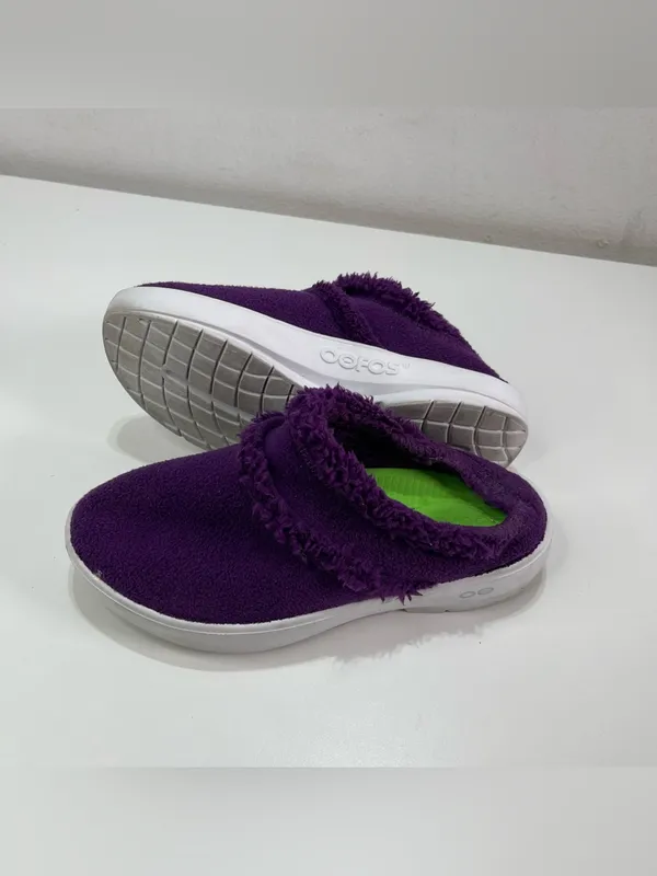 OOFOS OOcoozie Mules Slip On Recovery Shoes Purple Sherpa Fuzzy Comfort Women 8 - Image 2