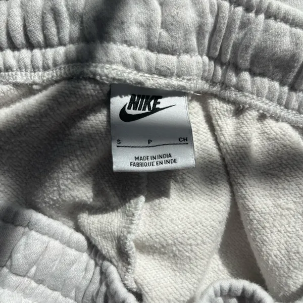Nike Sportswear Essential Women’s Fleece Pants - Image 5