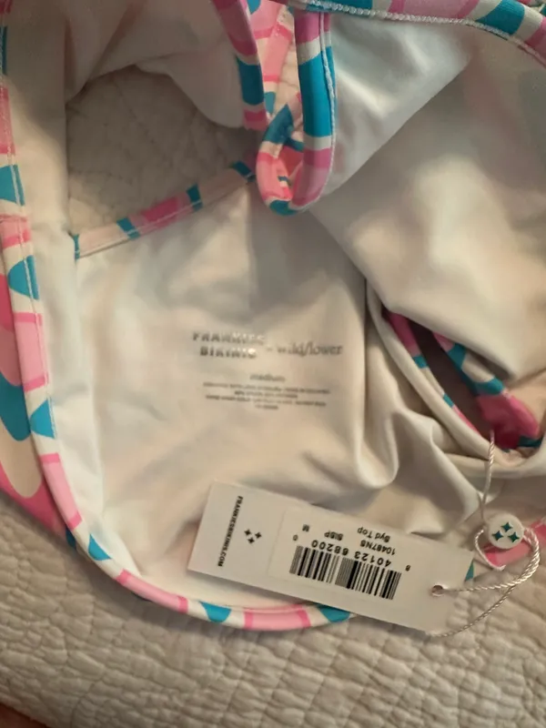 Frankie’s Bikinis set  - Image 13