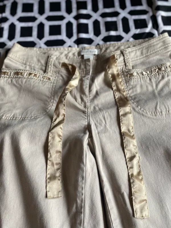 Capri Pants - Image 2