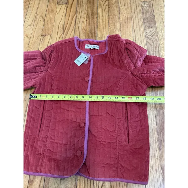 Free People NWT Natalia Sweet Heart Red Velvet Quilted‎ Cropped Boxy Jacket XS - Image 6