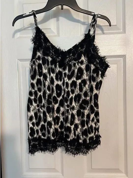 Lace-Trim Leopard Print Cami in Black and White - Image 2