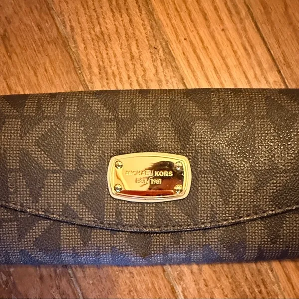 Michael Kors Wallet - Image 3