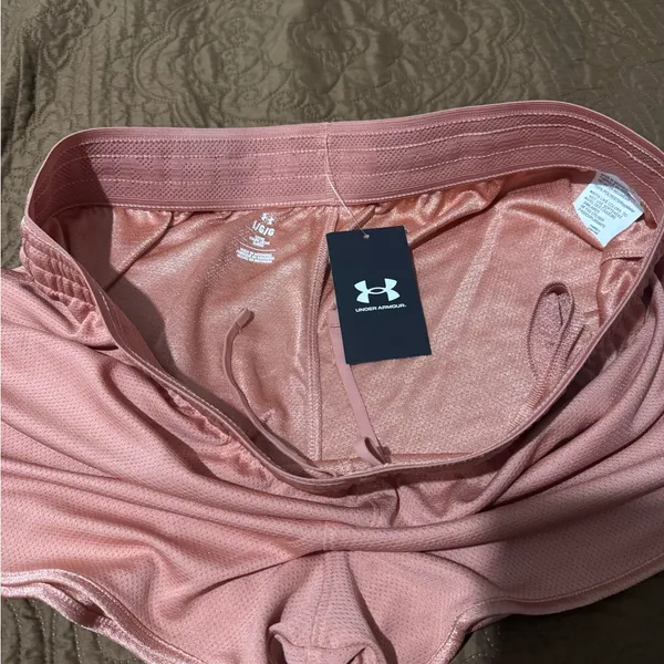 Under Armour Women's Athletic Shorts in Light Pink - Image 4