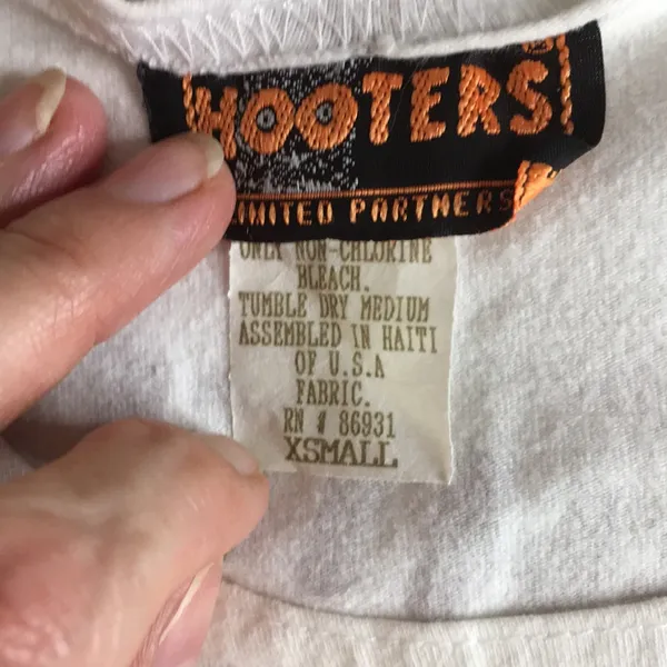Bin 21 #12 Hooters Girl Worn 20th Anniv. Uniform Tank Pembroke Pines Florida Xs - Image 4