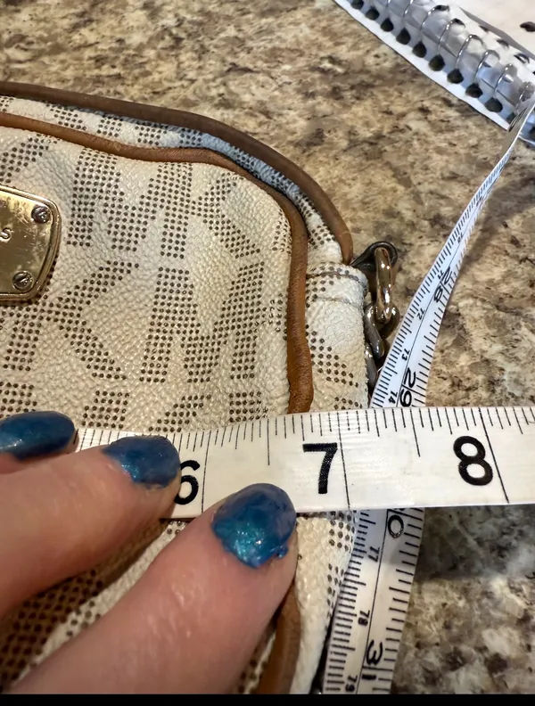 Crossbody - Image 5